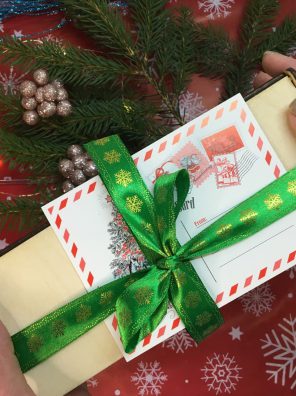 Подарочный набор с крем мёдом «Новогодние подарки»